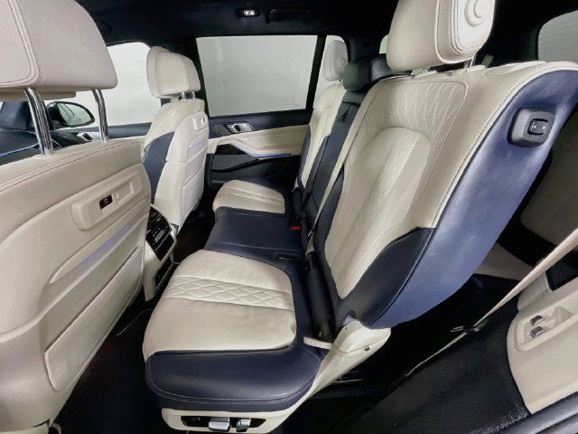 Used 2019 BMW X7 xDrive40i w/ Premium Package AWD/4WD image 26