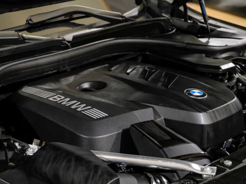 Used 2025 BMW 530i RWD image 54