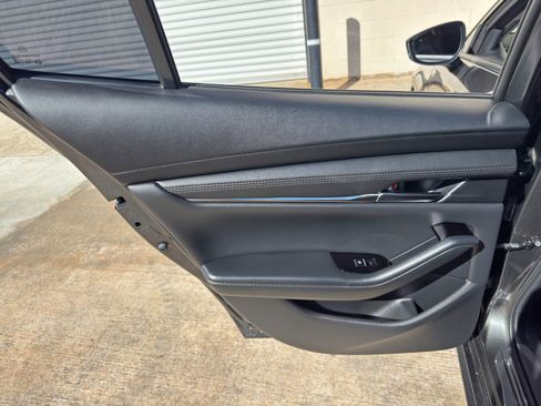Used 2024 MAZDA MAZDA3 s FWD image 39
