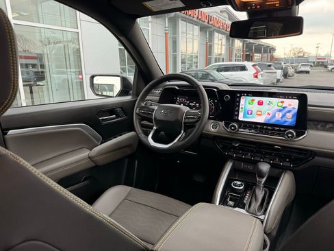 Used 2024 Chevrolet Colorado ZR2 w/ ZR2 Convenience Package III image 36