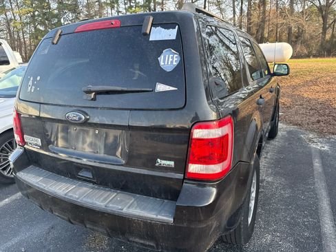Used 2011 Ford Escape XLT w/ 203A Rapid Spec Order Code image 30
