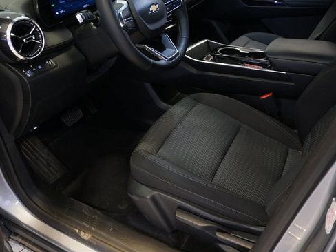 Certified 2025 Chevrolet Equinox LT image 24