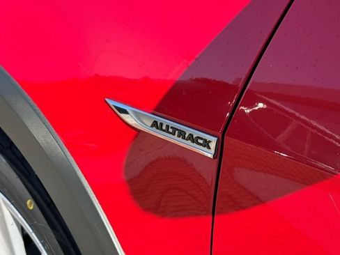 Used 2019 Volkswagen Golf Alltrack S AWD/4WD image 9