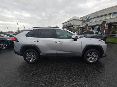 Used 2025 Toyota RAV4 XLE w/ Convenience Package image 2