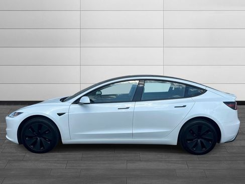 Used 2025 Tesla Model 3 Long Range RWD image 2