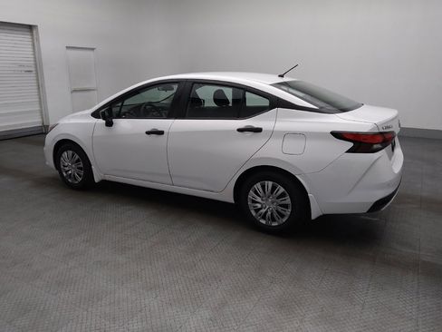 Used 2020 Nissan Versa S image 3