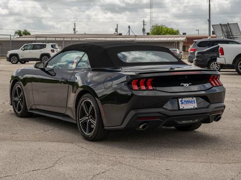 Used 2025 Ford Mustang Premium RWD image 7