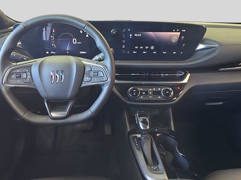 Used 2024 Buick Envista Sport Touring w/ Convenience I Package FWD image 9