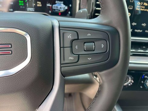 Used 2023 GMC Sierra 1500 SLT w/ SLT Premium Package AWD/4WD image 31