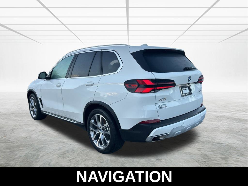 Used 2025 BMW X5 xDrive50e AWD/4WD image 7