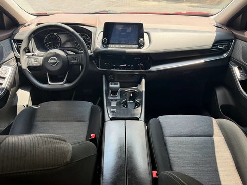 Used 2022 Nissan Rogue SV FWD image 13