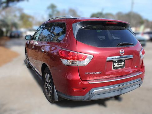 Used 2015 Nissan Pathfinder SL w/ Cargo Package image 12