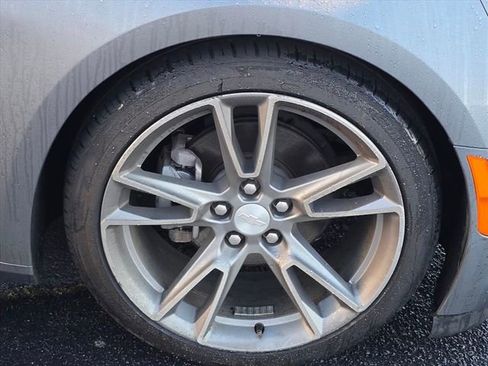 Used 2020 Chevrolet Camaro LT w/ RS Package image 23