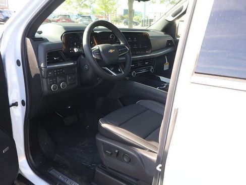 New 2026 Chevrolet Suburban Premier AWD/4WD image 14