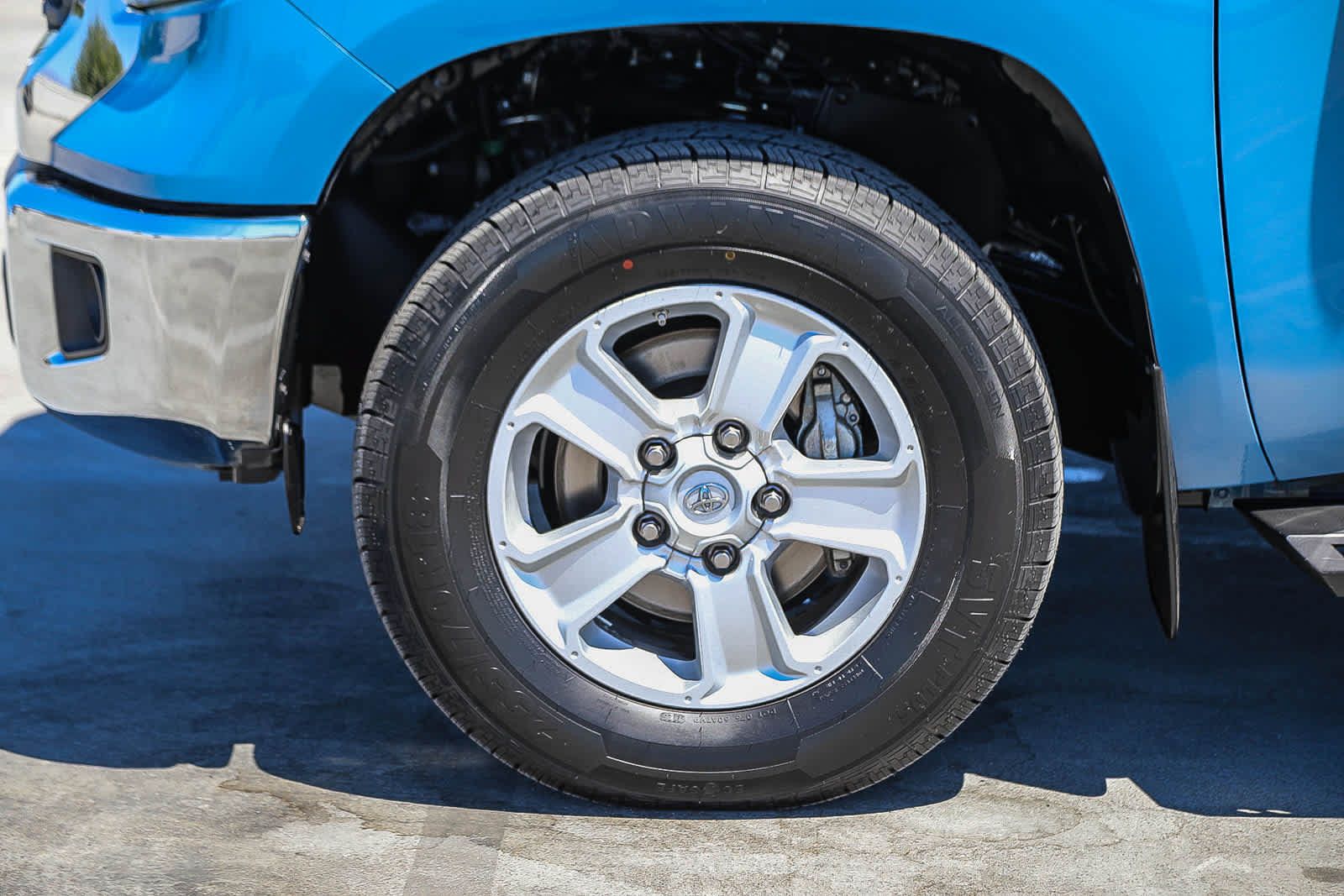 Used 2020 Toyota Tundra SR5 w/ SR5 Leather Package AWD/4WD image 10