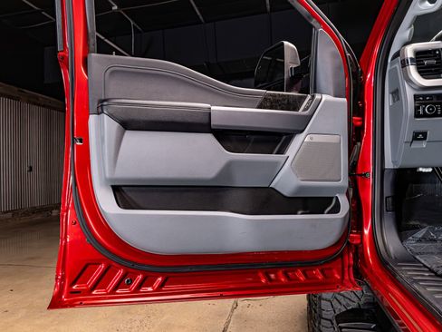 Used 2024 Ford F250 XLT w/ XLT Premium Package image 28