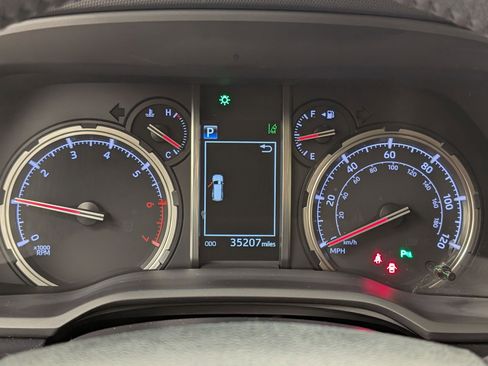 Used 2021 Toyota 4Runner Limited image 21