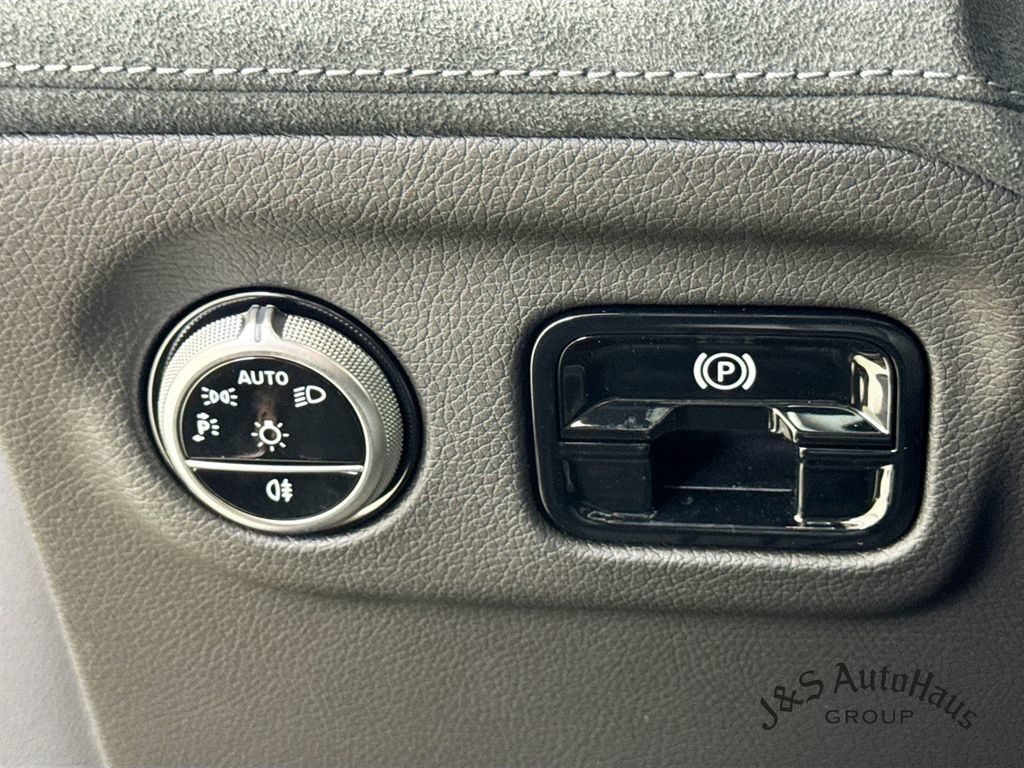 Used 2023 Mercedes-Benz EQE AMG 4MATIC Sedan image 10