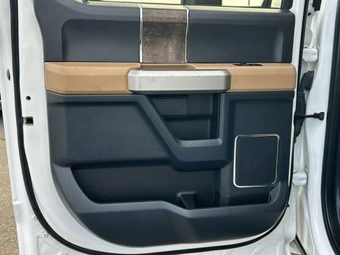 Certified 2022 Ford F250 Lariat w/ Lariat Ultimate Package image 14