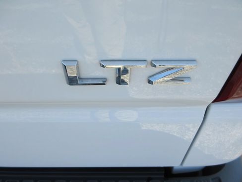 Certified 2025 Chevrolet Silverado 1500 LTZ AWD/4WD image 13