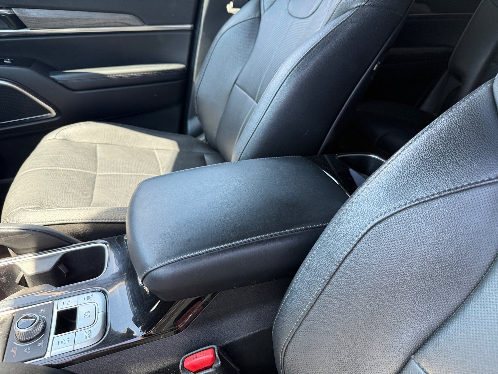 Used 2021 Kia Telluride SX w/ Nightfall Edition Package AWD/4WD image 14