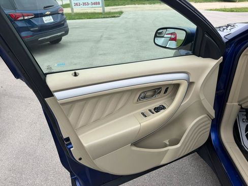 Used 2015 Ford Taurus SEL FWD image 17