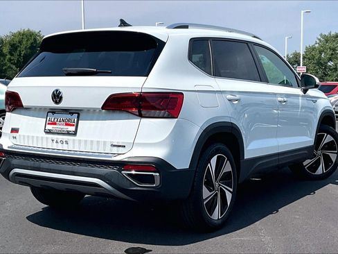 Used 2023 Volkswagen Taos SE AWD/4WD image 11