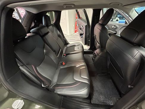 Used 2020 Jeep Cherokee Trailhawk w/ Cold Weather Group image 42