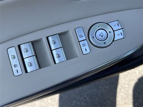 Used 2024 Genesis GV70 2.5T w/ Advanced Package image 28