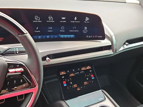 New 2026 Cadillac Vistiq Luxury w/ LPO, Floor Liner Package image 16