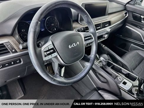 Used 2022 Kia Telluride SX w/ SX Prestige Package AWD/4WD image 9