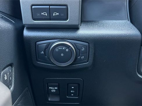 Used 2019 Ford F150 Raptor w/ Equipment Group 802A Luxury image 31