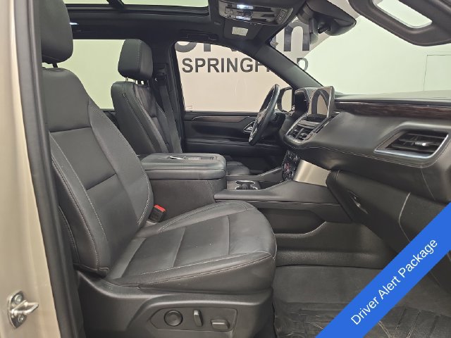 Used 2024 Chevrolet Tahoe Z71 w/ Luxury Package AWD/4WD image 10