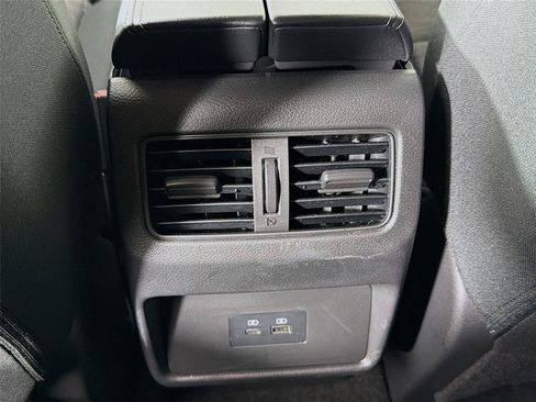 Used 2023 Nissan Rogue SV AWD/4WD image 23