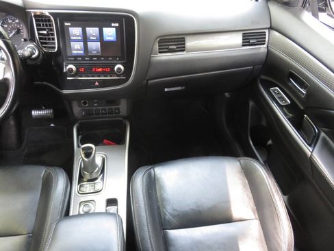 Used 2020 Mitsubishi Outlander SEL image 15