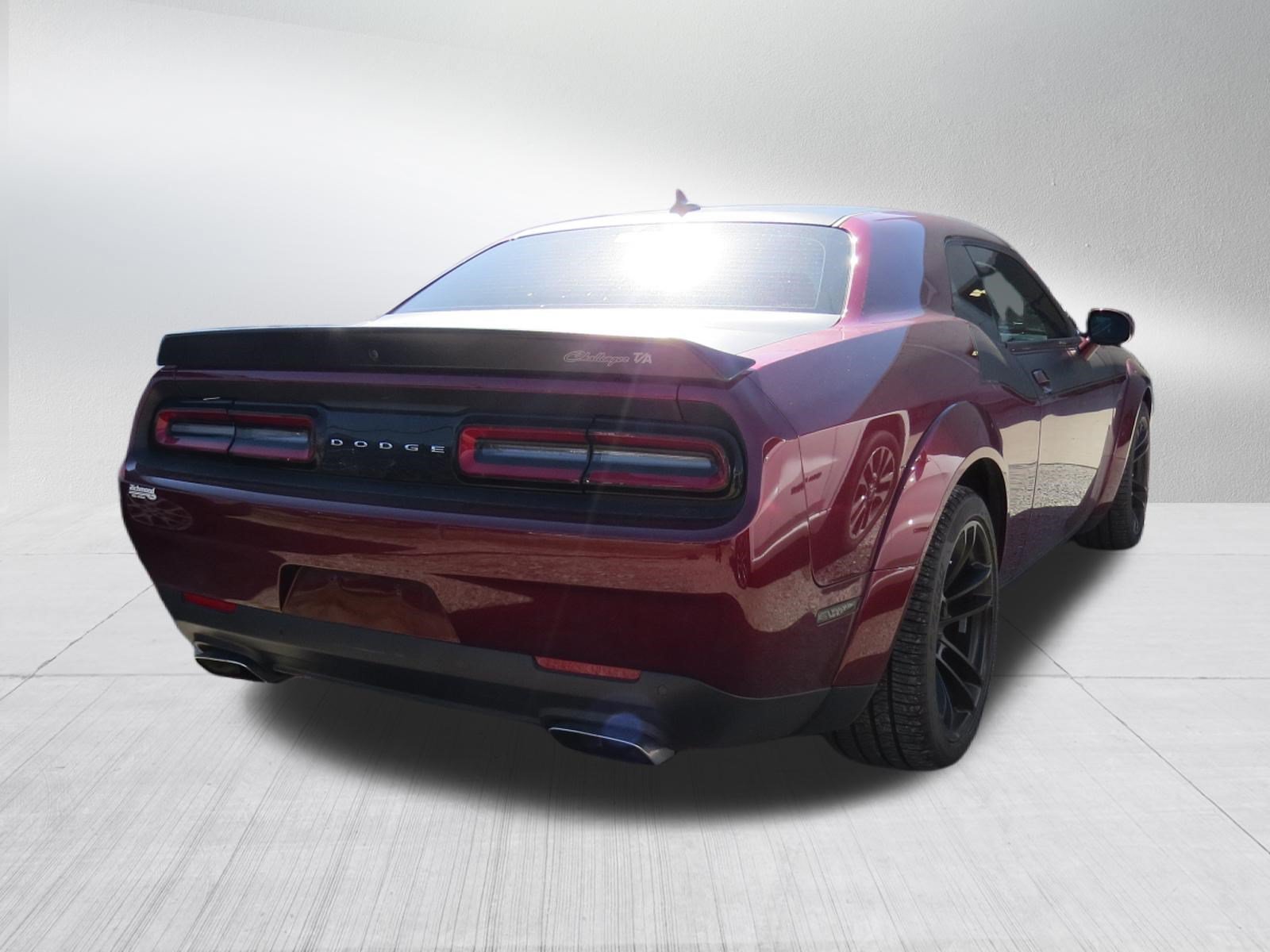 Used 2022 Dodge Challenger R/T Scat Pack RWD image 3
