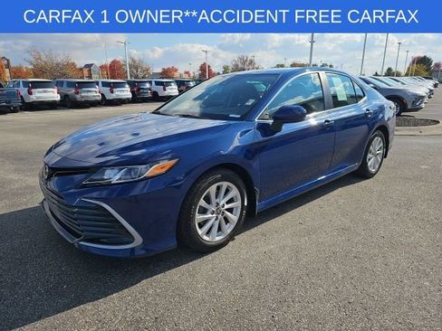 Used 2023 Toyota Camry LE image 7