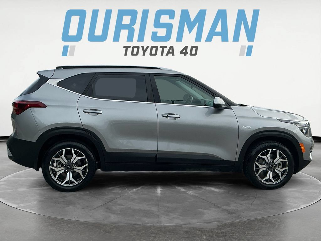 Used 2023 Kia Seltos EX AWD/4WD image 8