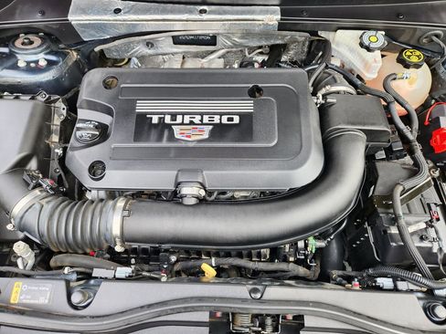 Used 2020 Cadillac XT4 Luxury w/ Cold Weather Package image 31