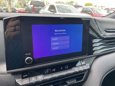 Used 2026 Toyota Camry SE w/ Convenience Package image 39