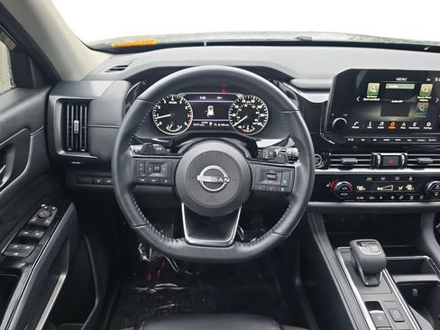Used 2023 Nissan Pathfinder SL w/ Black Appearance Package FWD image 14