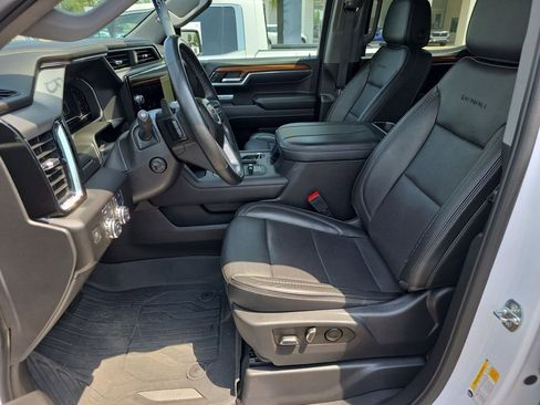 Used 2023 GMC Sierra 1500 Denali AWD/4WD image 12