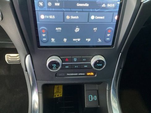 Used 2022 Ford Edge ST w/ Equipment Group 401A image 16