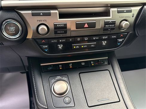 Used 2016 Lexus ES 350 image 32