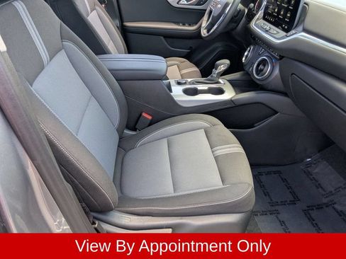 Used 2025 Chevrolet Blazer LT FWD image 32