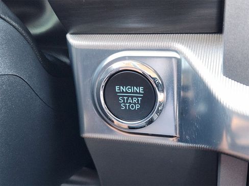 Used 2025 Ford F150 Lariat w/ Equipment Group 501A Mid image 30