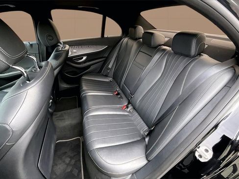 Used 2021 Mercedes-Benz E 350 4MATIC Sedan image 22