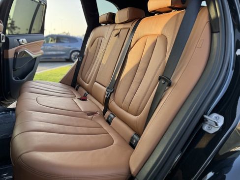 Used 2022 BMW X5 sDrive40i w/ M Sport Package image 12