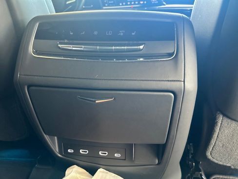Used 2024 Cadillac Escalade V AWD/4WD image 34