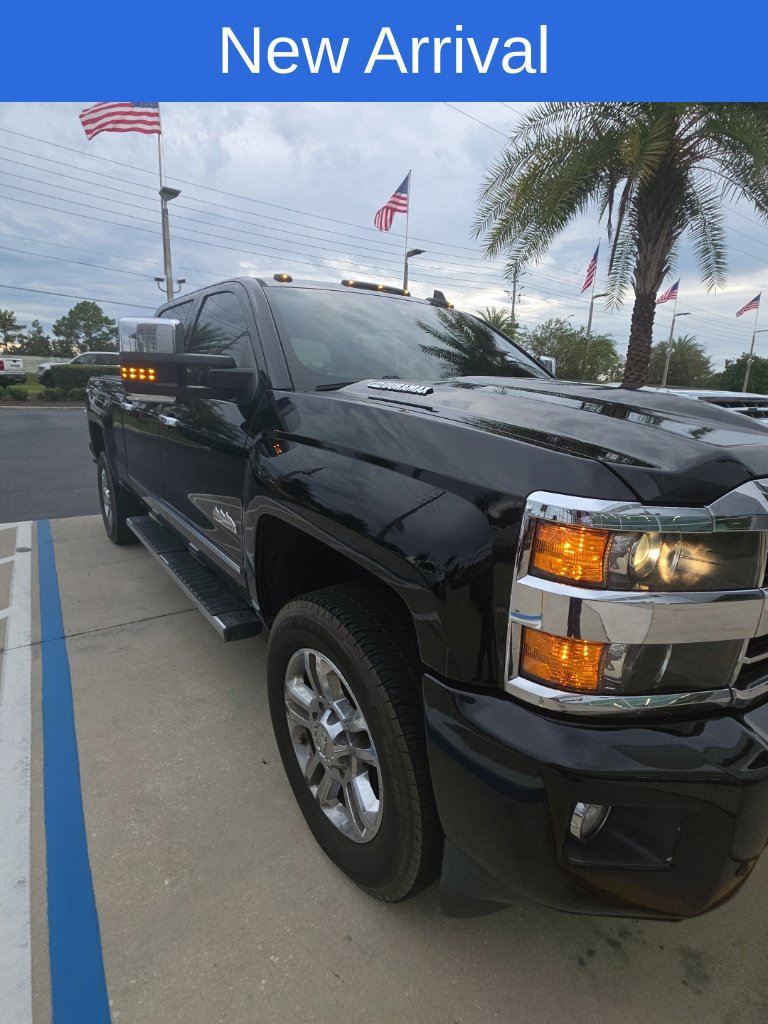 Used 2019 Chevrolet Silverado 2500 High Country w/ Duramax Plus Package AWD/4WD image 2